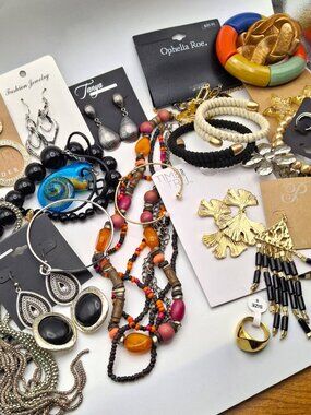 #4 No Mystery Bulk Lot of Wearable Jewelry Some NWT 27Pieces